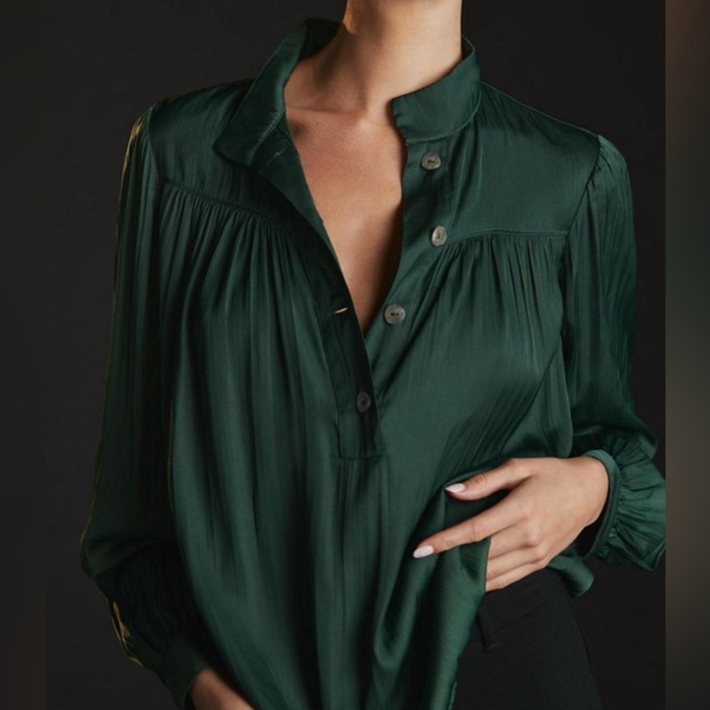 Anthropologie Relaxed Shimmer Blouse forest green size Large